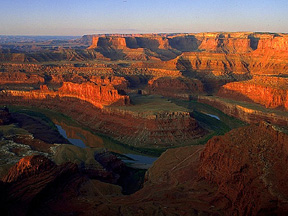 Ut6.jpg (37948 bytes)